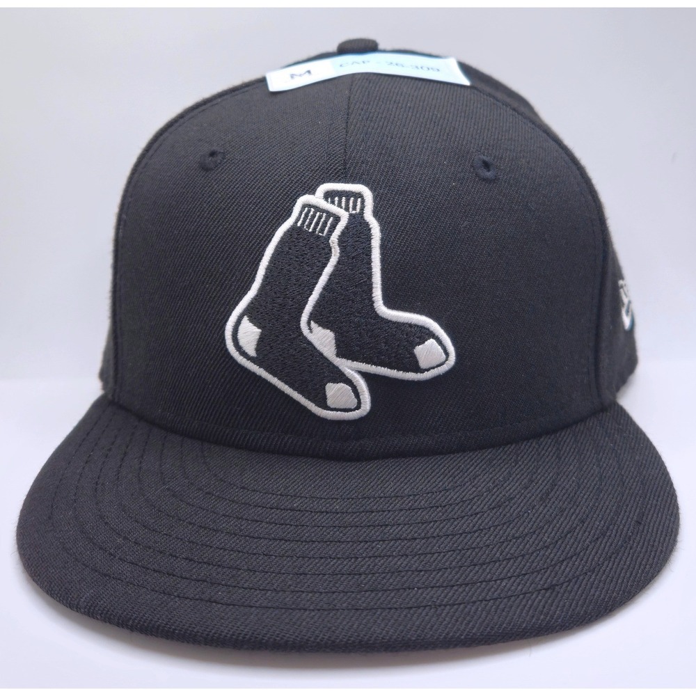 New Era 59FIFTY Boston Red Sox Fitted Hat Black White Size 7 100% Wool MLB Cap